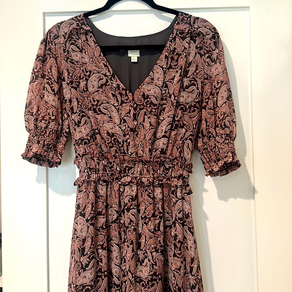 Pink and Black Puff Sleeve V-Neck Midi Dress